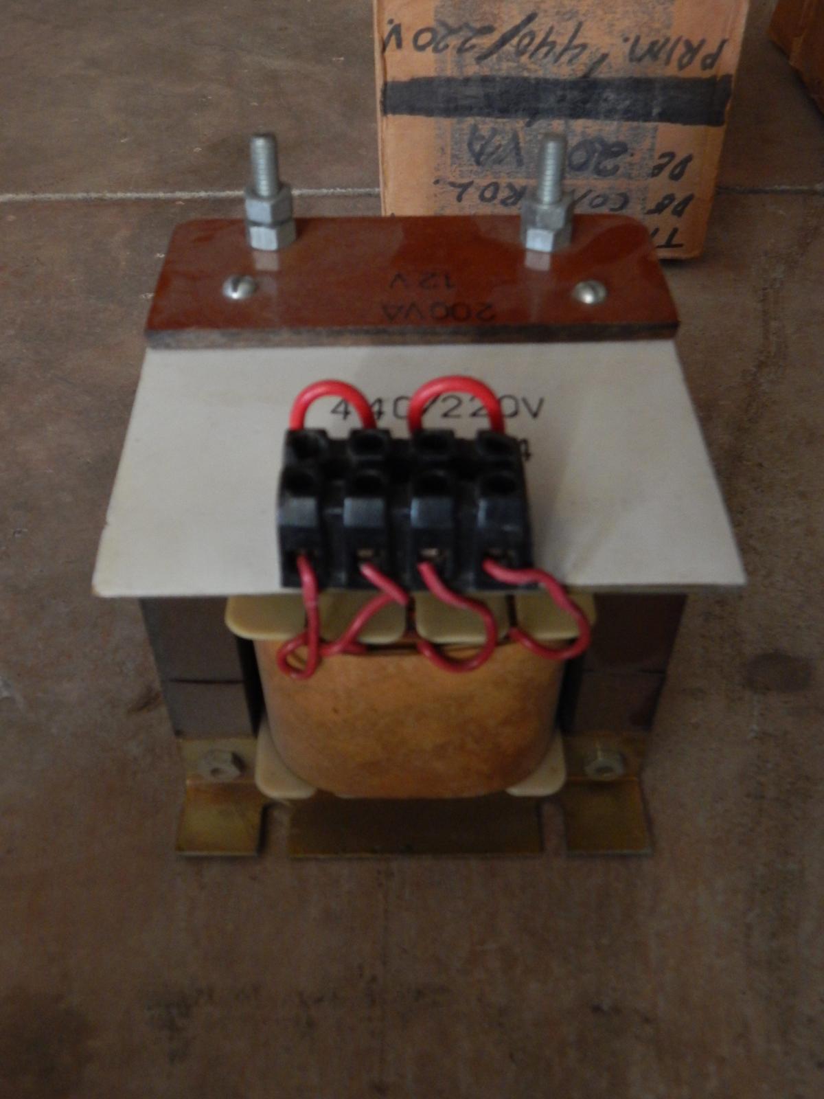 Transformador de control 200VA 440/220V - imagen 1