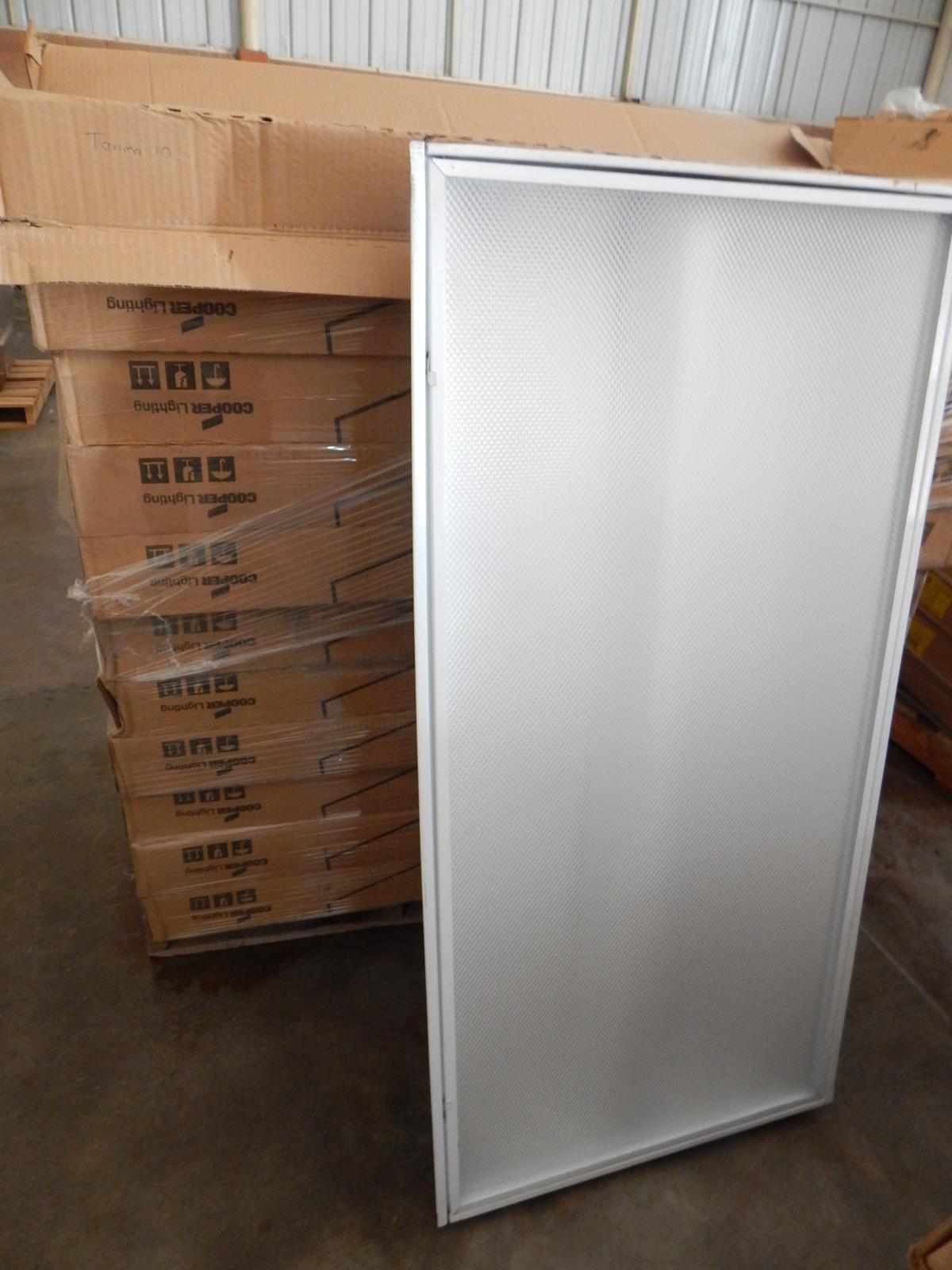 Lámparas 2GR8-332A-120V marca Metalux - imagen 1