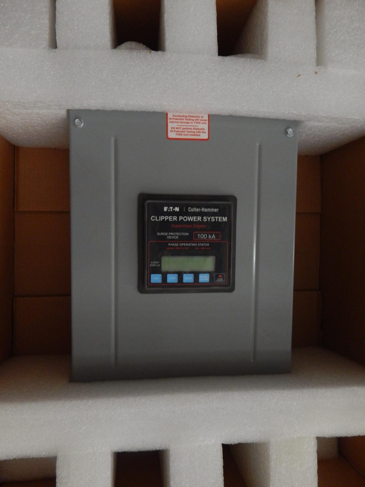 Supresor de transitorio 100 KA modelo CPS100480YSK marca Cutler Hammer - imagen 1