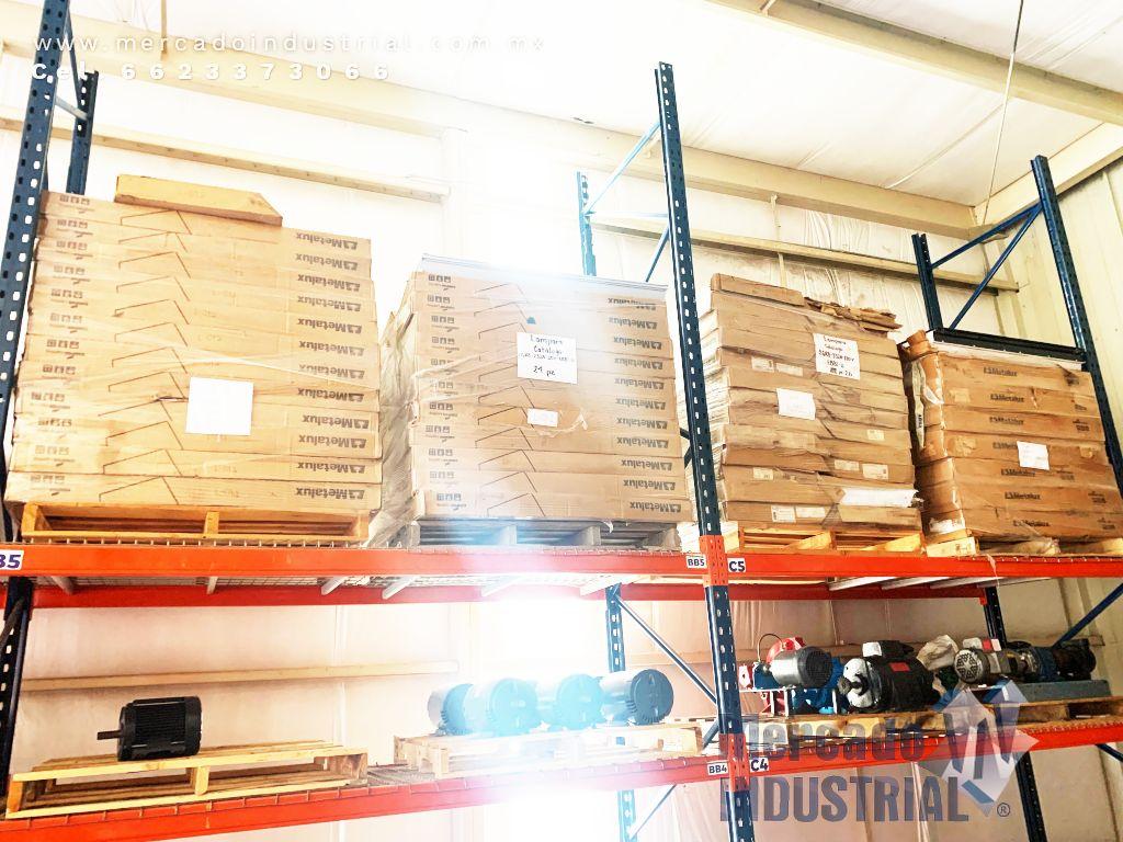 Lámparas modelo GR8-232A-120V-EB81-U marca Metalux - imagen 1