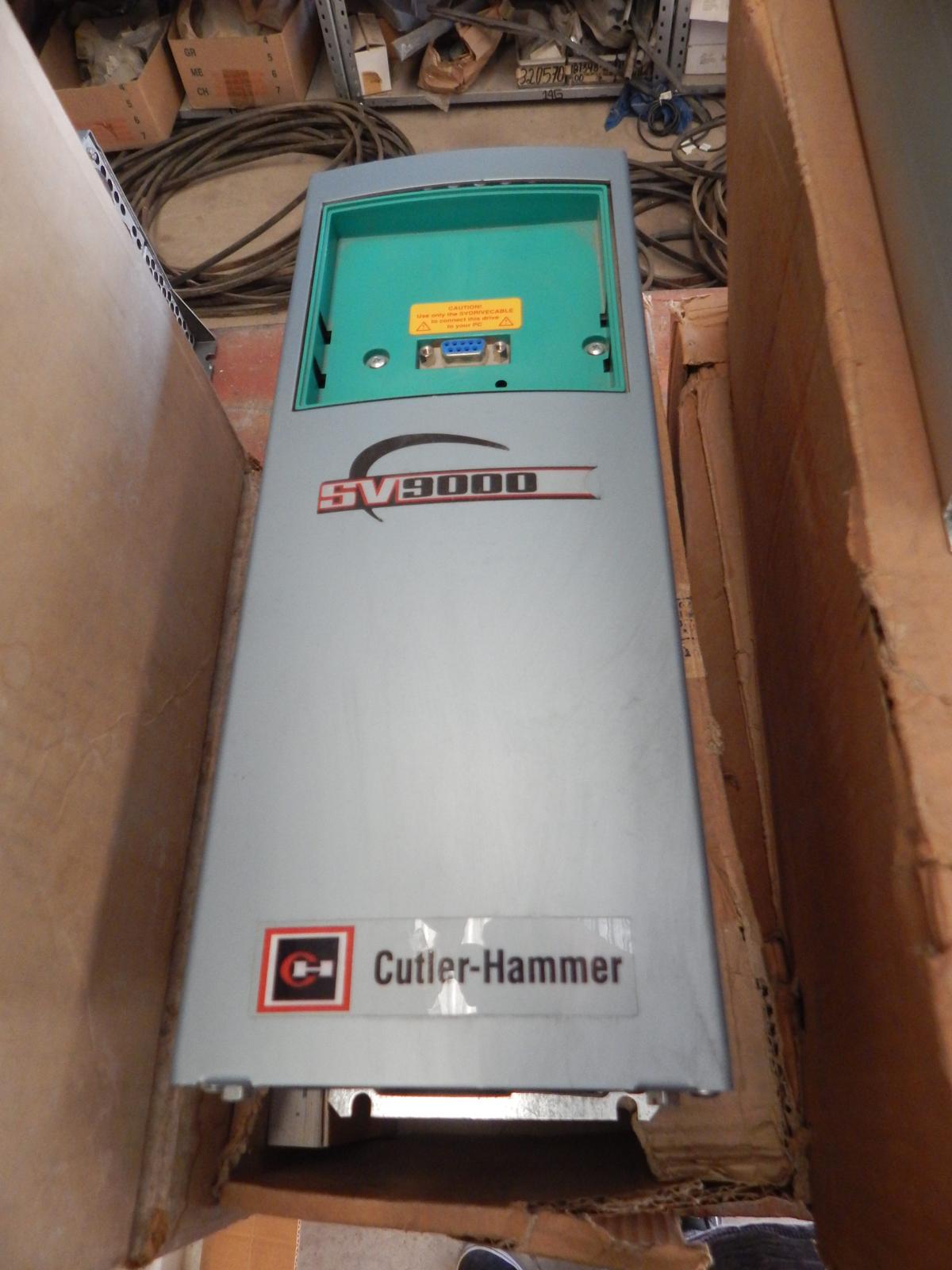 Variador de velocidad 1 HP modelo SV9F10AC-5M0B00 marca Cutler Hammer - imagen 1