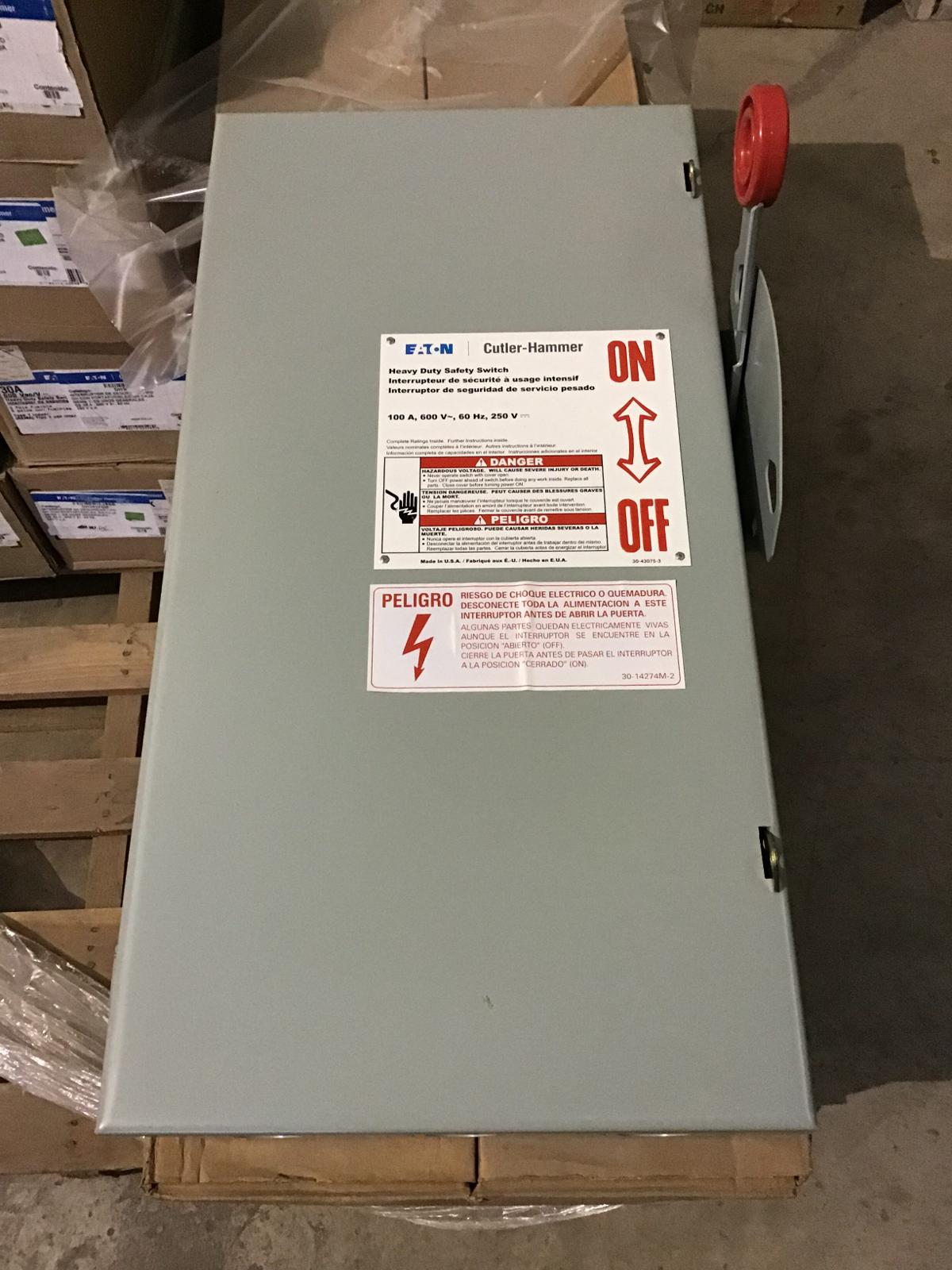 Interruptor de seguridad 100 AMP 600 V modelo DH363FGK marca Cutler Hammer - imagen 1