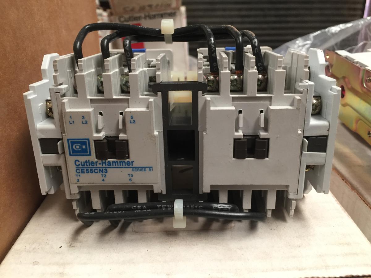 Arrancador magnético 10 a 14 AMP modelo AE57CNS0CFQ marca Cutler Hammer - imagen 1