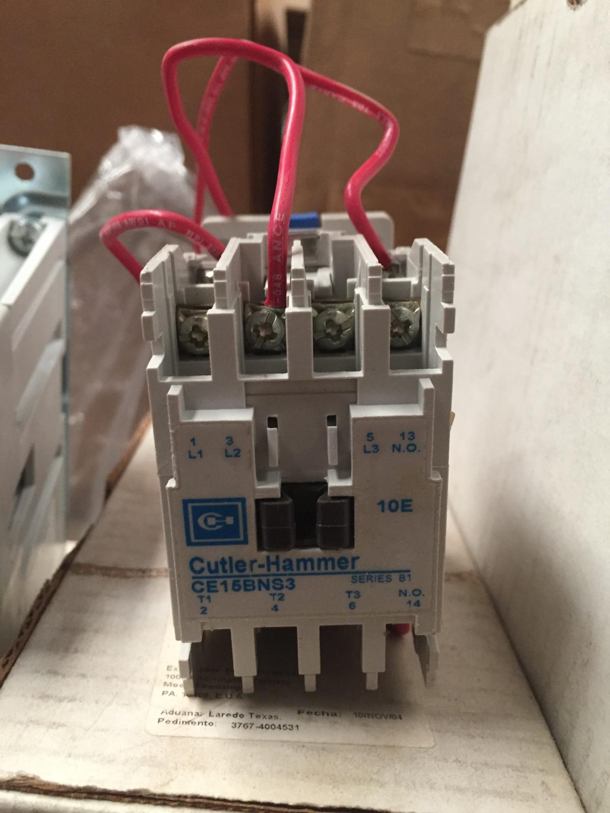 Arrancador magnético 6 a 8.5 AMP modelo AE17BNS0BFN marca Cutler Hammer - imagen 1