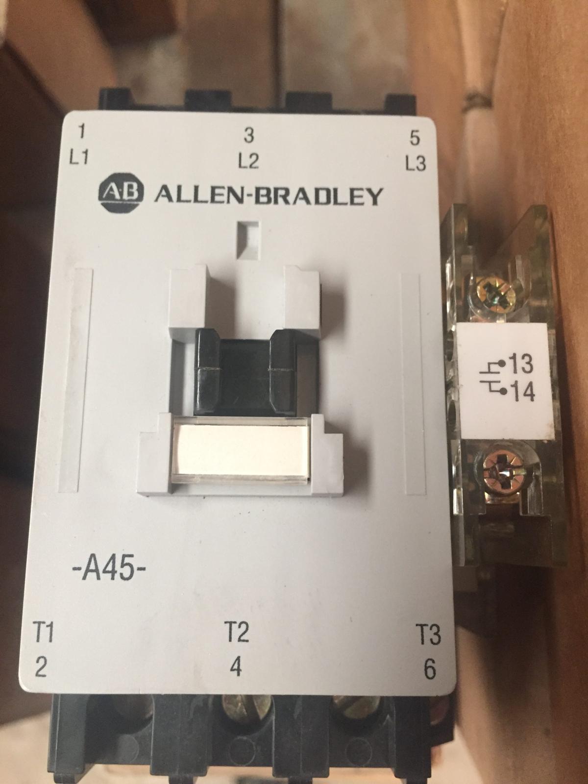 Contactor 45 AMP modelo 100 –A45ND3 marca Allen Bradley - imagen 1