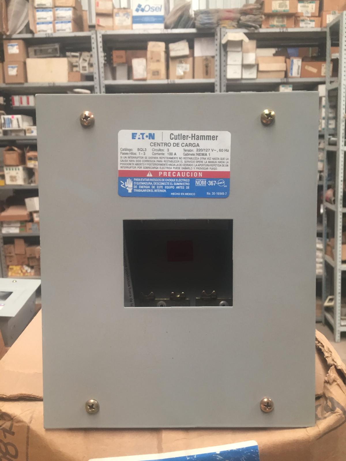 Centro de carga 100 AMP modelo BQL3 marca Cutler Hammer - imagen 1