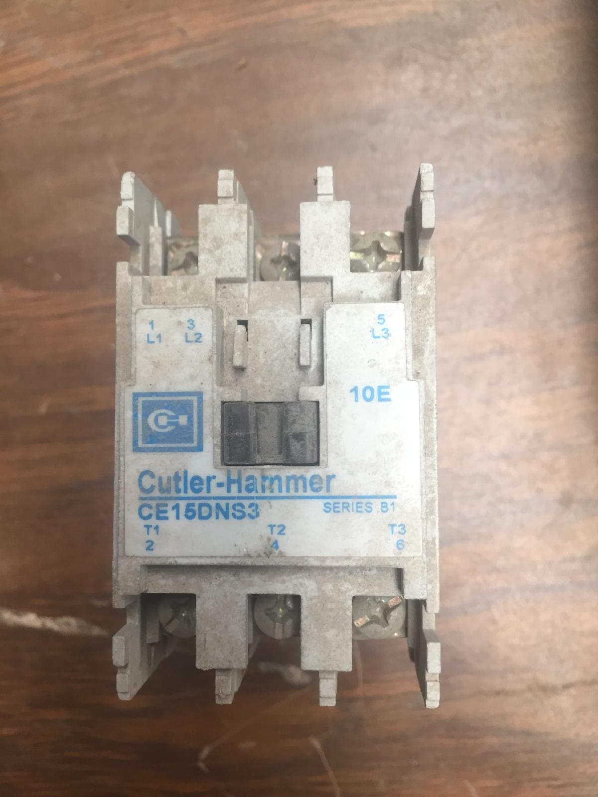 Contactor 18 AMP modelo CE15DNS3 marca Cutler Hammer - imagen 1