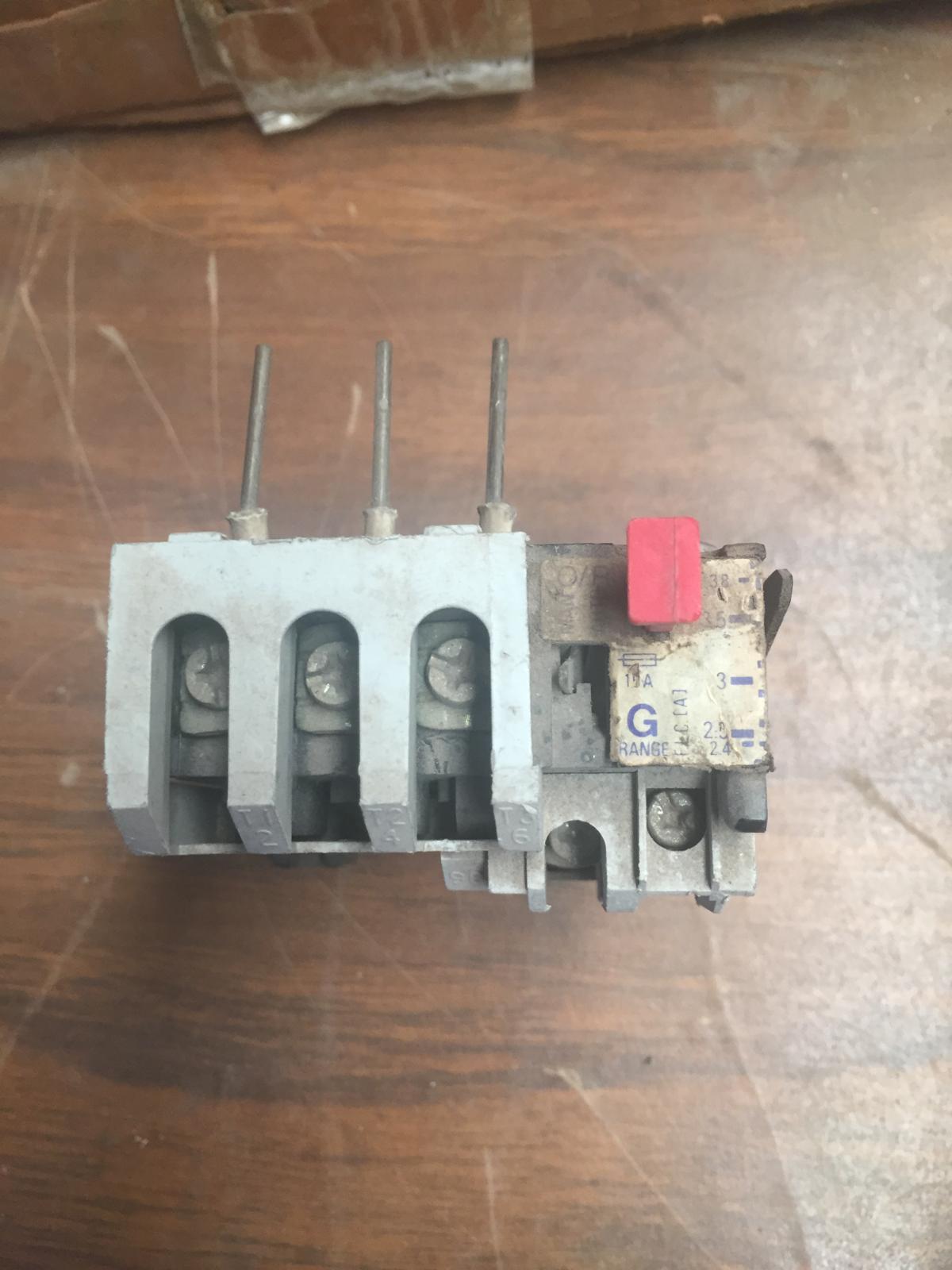 Relevador de sobrecarga 15 A modelo C315FNA3 marca Cutler Hammer - imagen 1