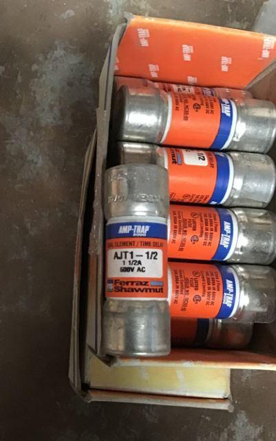 Fusible 1-1/2 AMP 600V modelo AJT1_1/2 marca Ferraz Shawmut - imagen 1