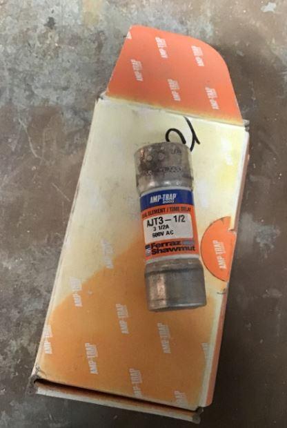 Fusible 3-1/2 AMP 600V modelo AJT3_1/2 marca Ferraz Shawmut - imagen 1