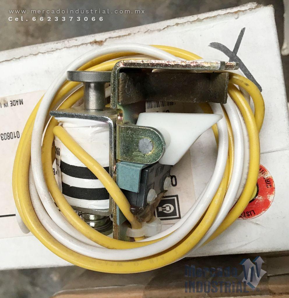 Disparo de derivación modelo SNT3P11K  marca Cutler Hammer - imagen 1