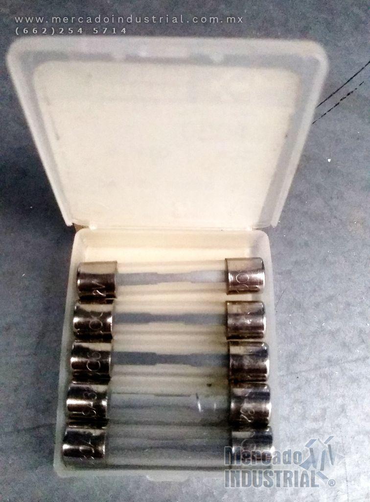 Fusible acción rápida 2.5 AMP 125V modelo GGC2 1/2 marca Gould Shawmut - imagen 1