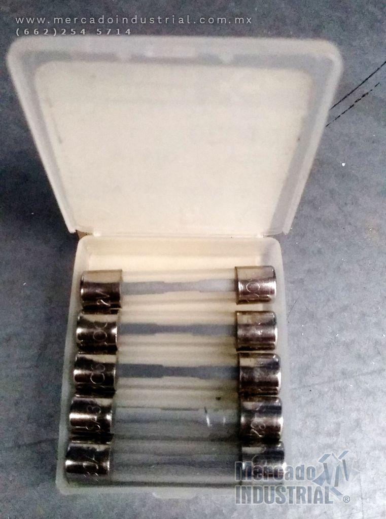 Fusible acción rápida 8 AMP 125V modelo GGC8 marca Gould Shawmut - imagen 1