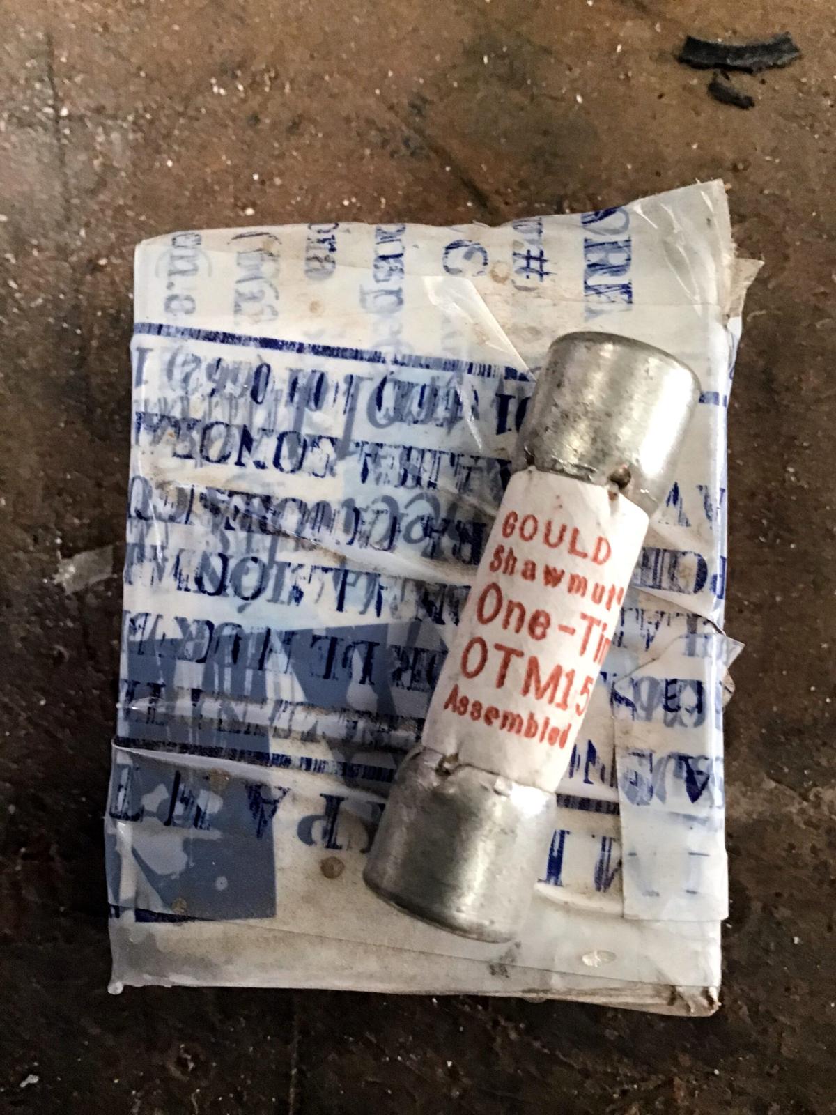 Fusible 15 AMP 250V modelo OTM15 marca Gould Shawmut - imagen 1