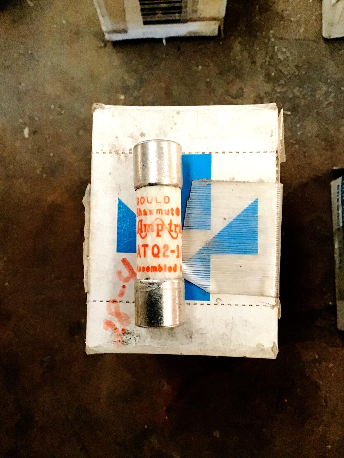 Fusible 2 1/4 AMP 500V modelo ATQ2 1/4 marca Gould Shawmut - imagen 1