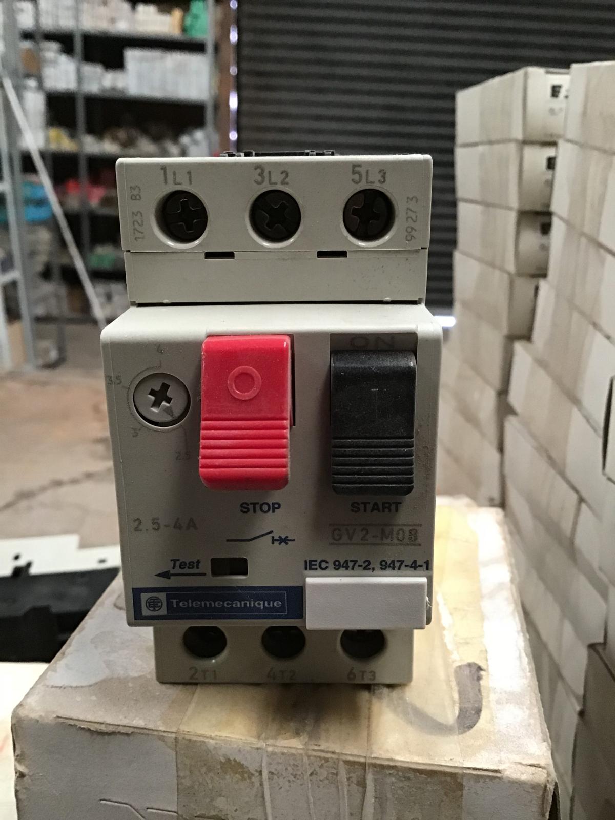 Contactor 2.5-4 A marca Telemecanique modelo GV2 M08 - imagen 1