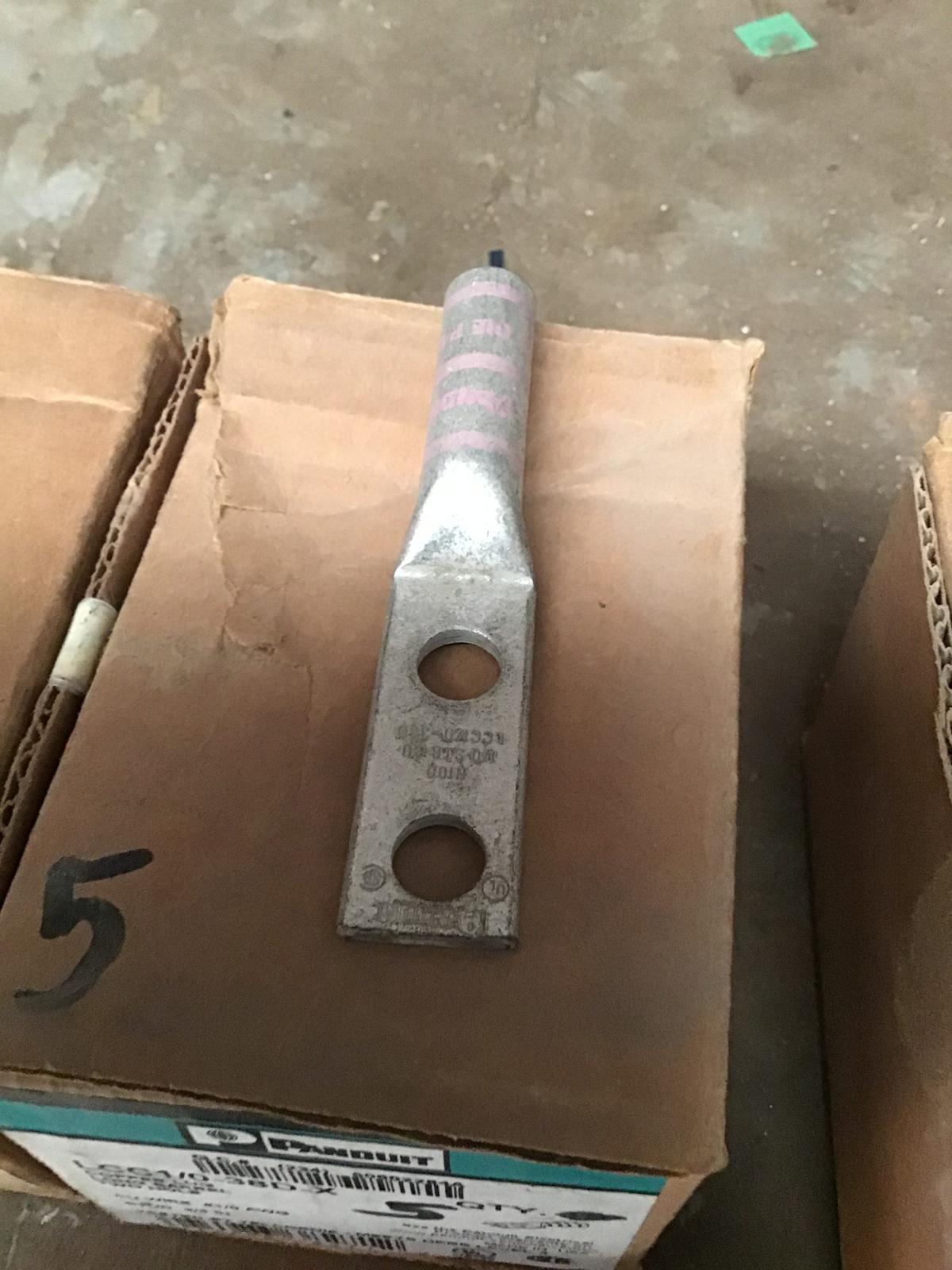 Terminal modelo LCC1/0-38D-X marca PANDUIT - imagen 1
