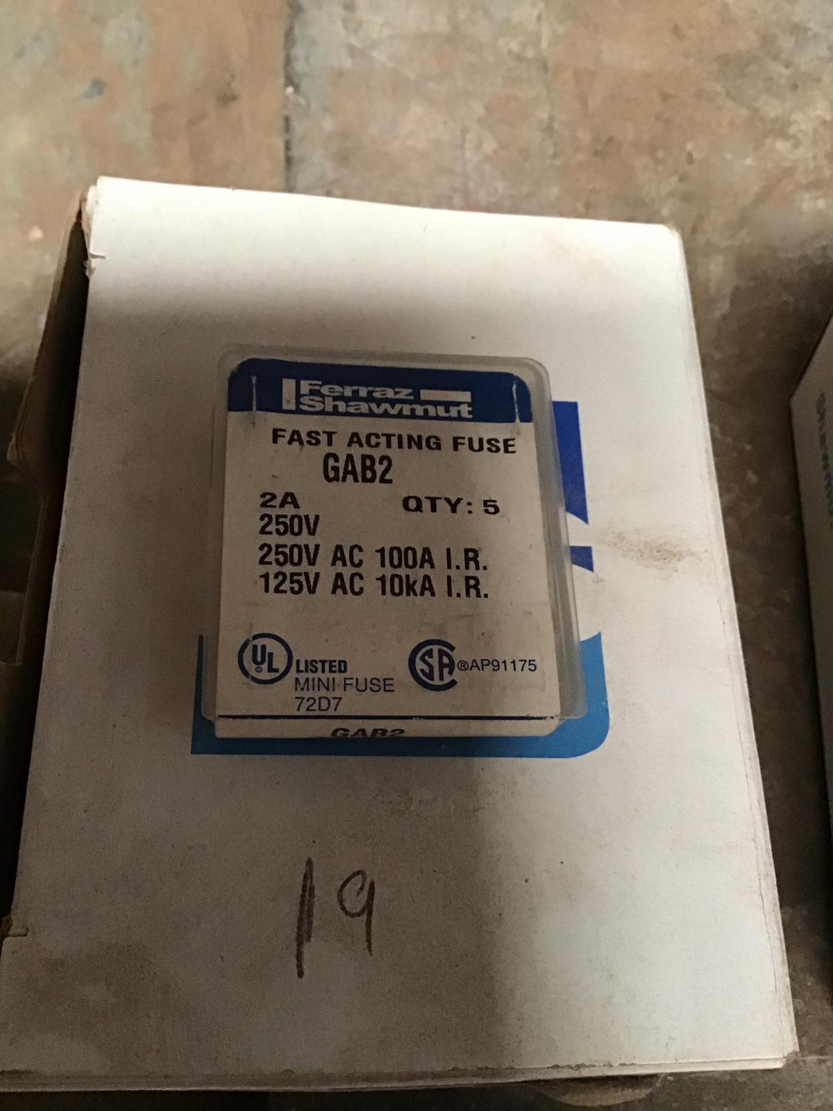 Fusible acción rápida 2 AMP 250V modelo GAB2 marca Ferraz Shawmut - imagen 1