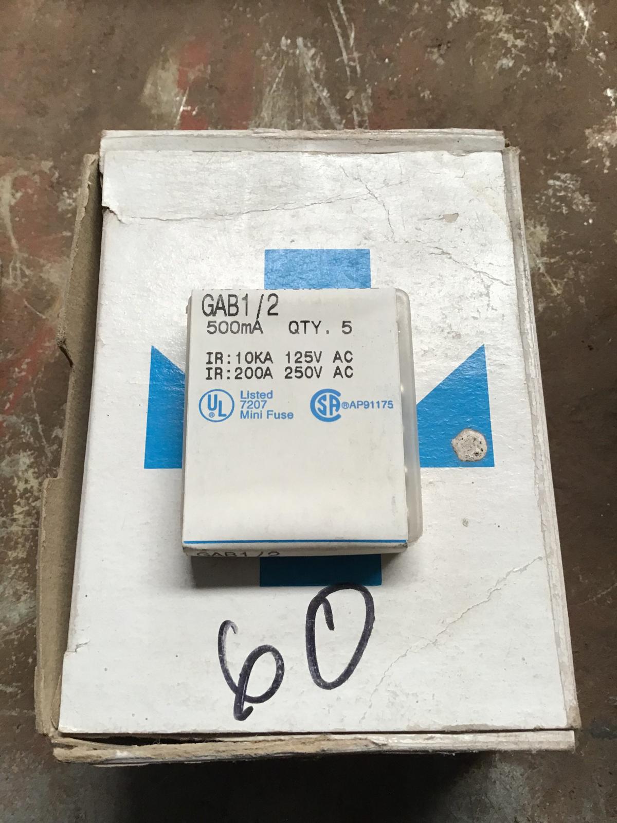 Fusible de acción rápida 0.5 AMP 250VAC modelo GAB1/2 marca Gould Shawmut - imagen 1