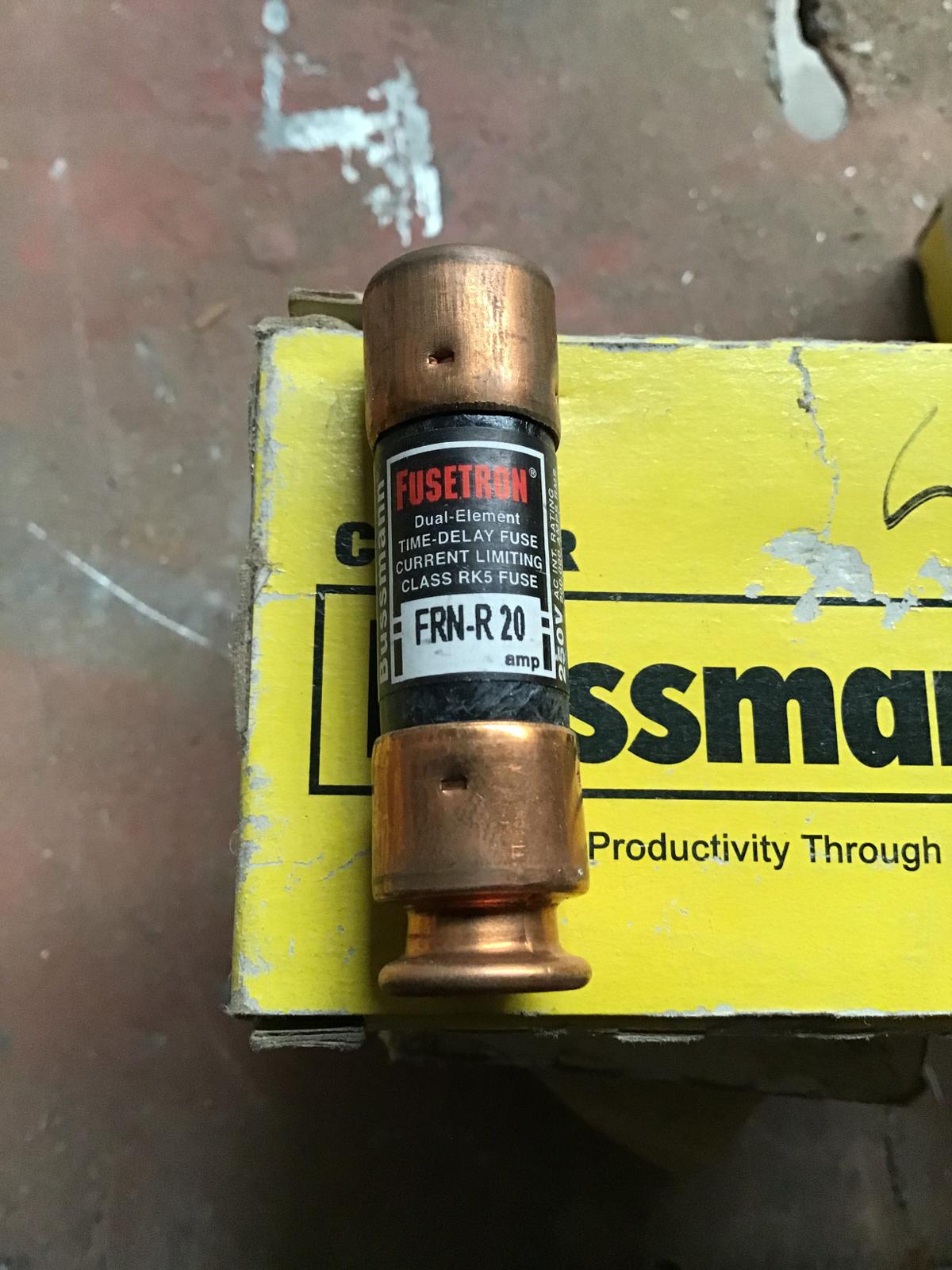 Fusible de retardo 20 AMP 250V modelo FRN-R-20 marca Bussmann - imagen 1