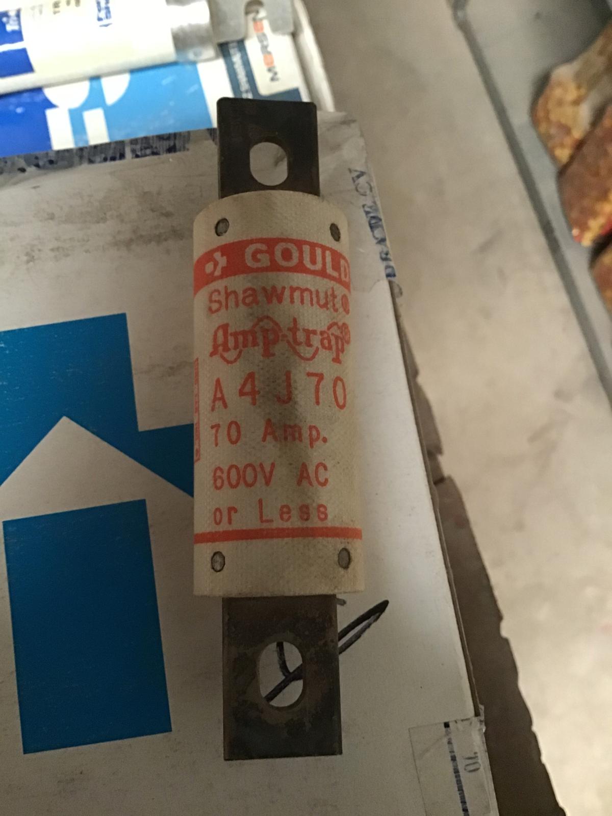 Fusible 70 AMP 600V modelo A4J70 marca Gould Shawmut - imagen 1