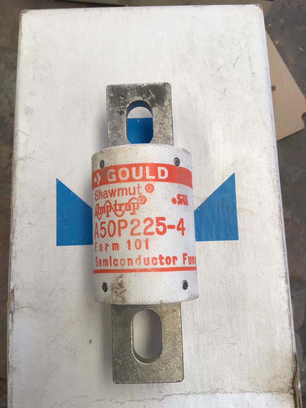 Fusible 225 AMP 500V modelo A50P225-4 marca Gould Shawmut - imagen 1