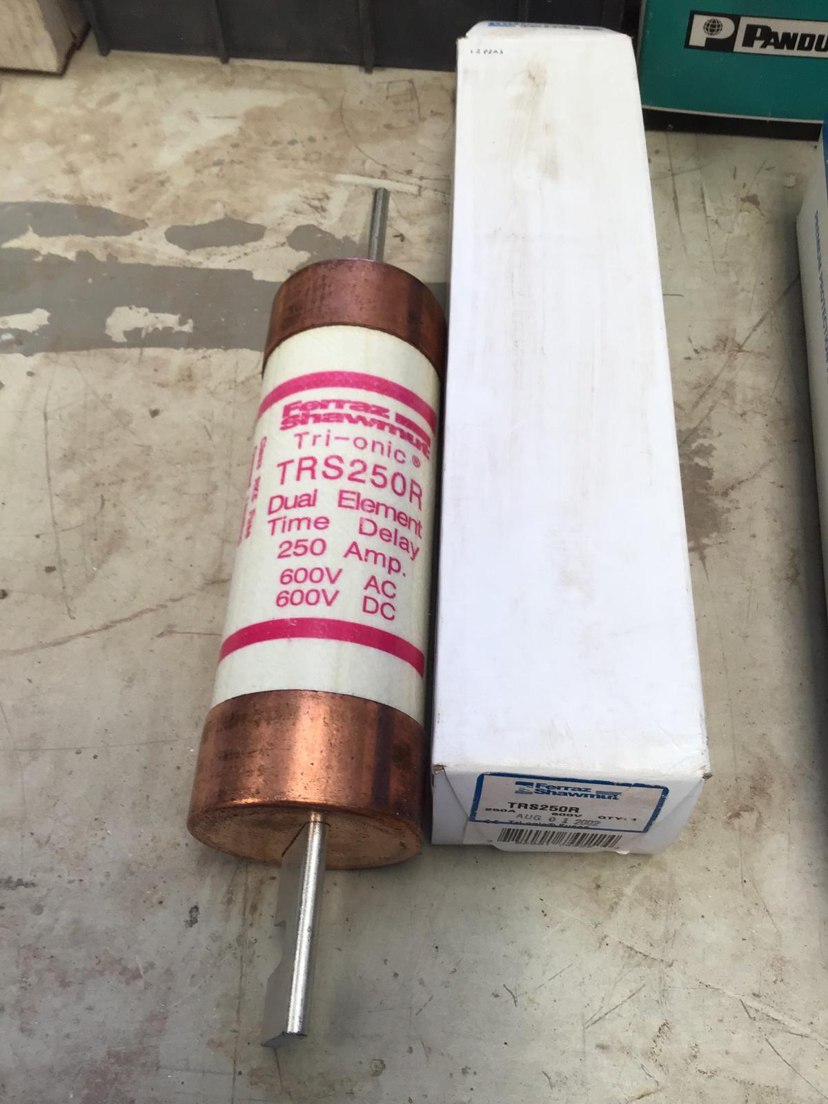 Fusible 250 AMP 600V modelo TRS250R marca Ferraz Shawmut - imagen 1