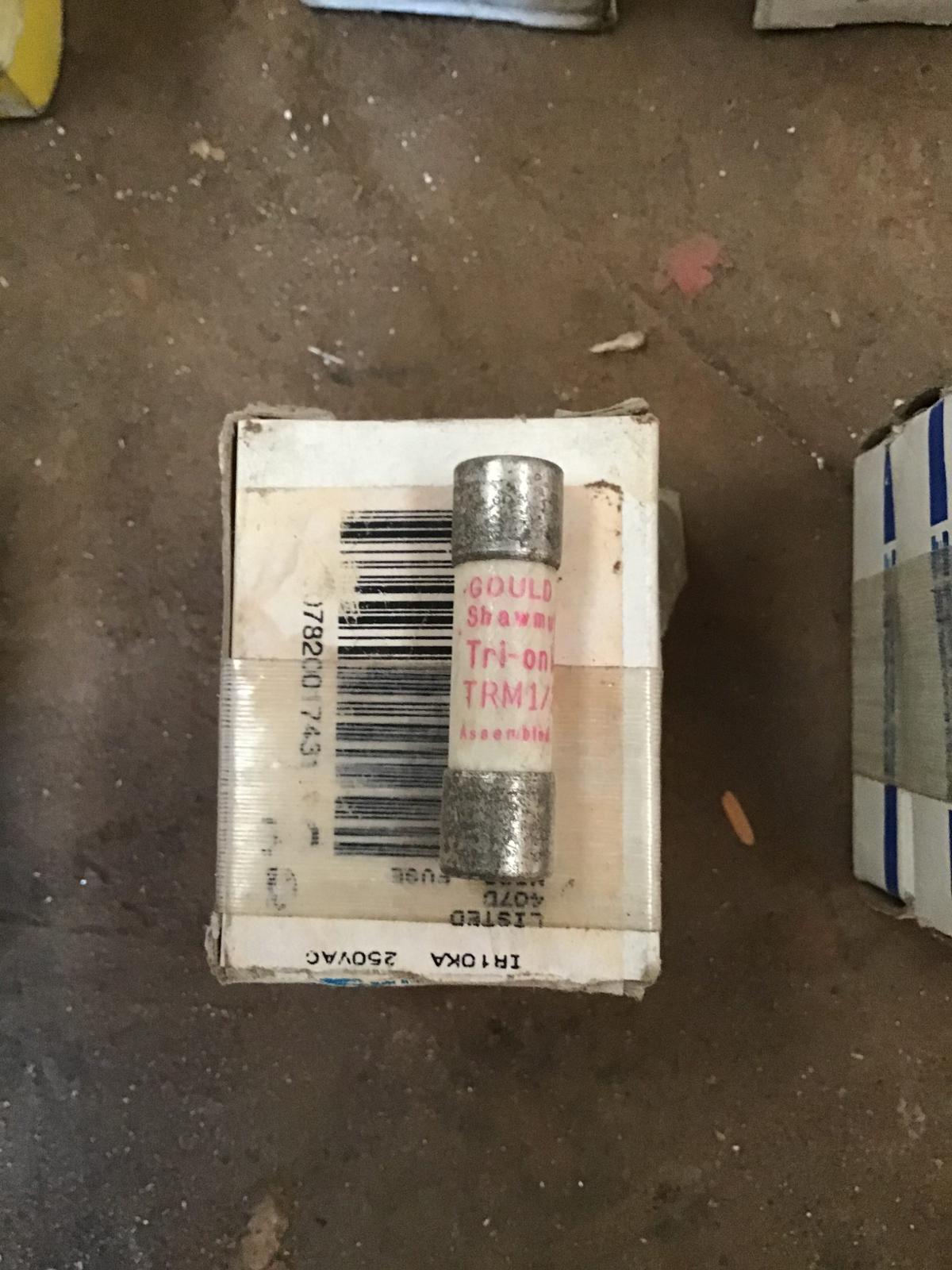 Fusible 1/2 AMP 250V modelo TRM1/2 marca Gould Shawmut - imagen 1