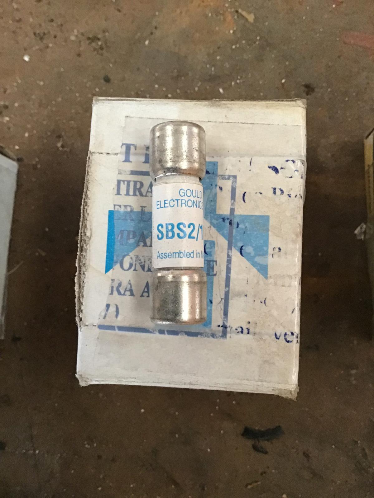 Fusible 2/10 AMP 600V modelo SBS2/10 marca Gould Shawmut - imagen 1