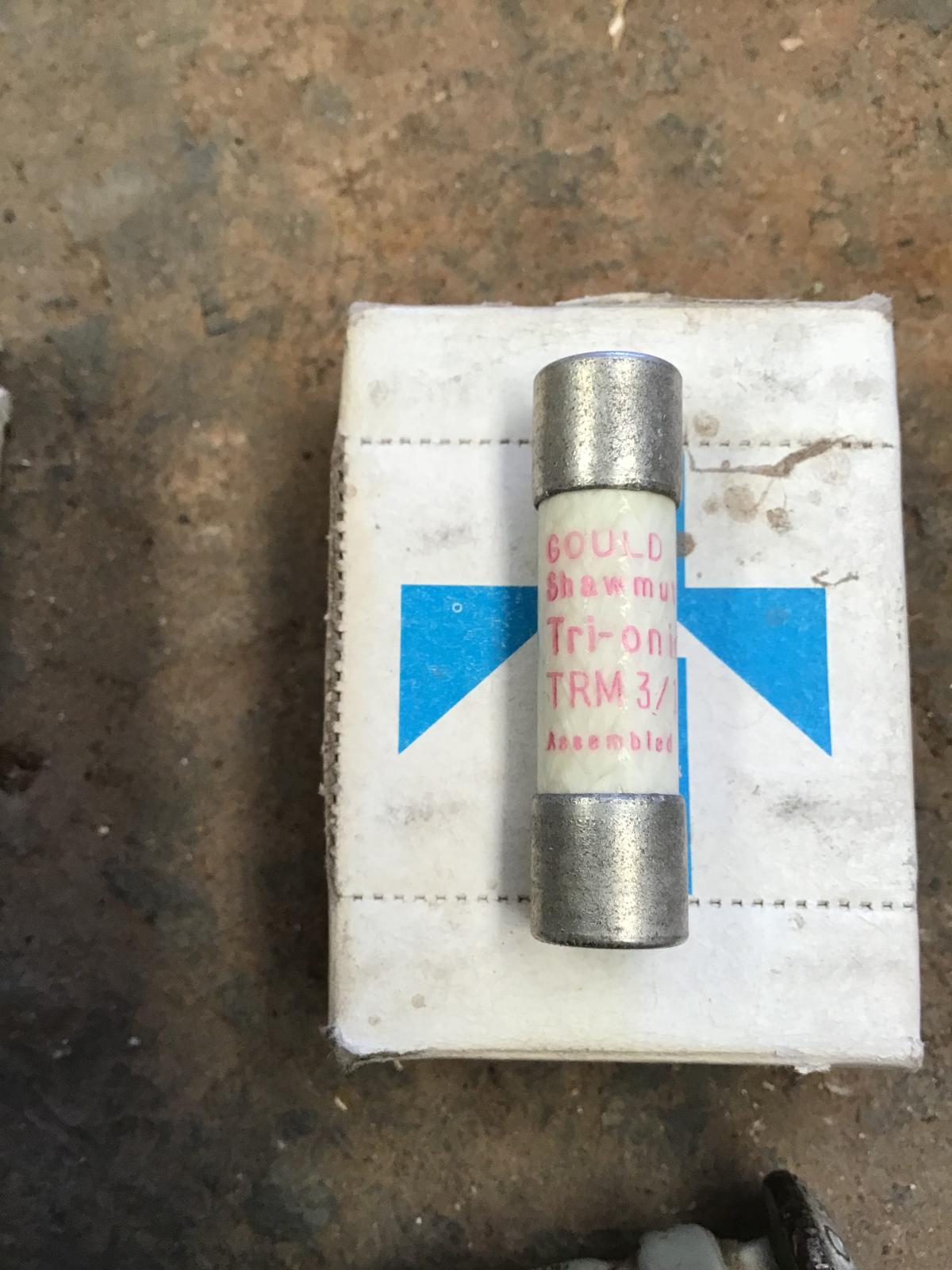 Fusible 3/10 AMP 250V modelo TRM3/10 marca Gould Shawmut - imagen 1