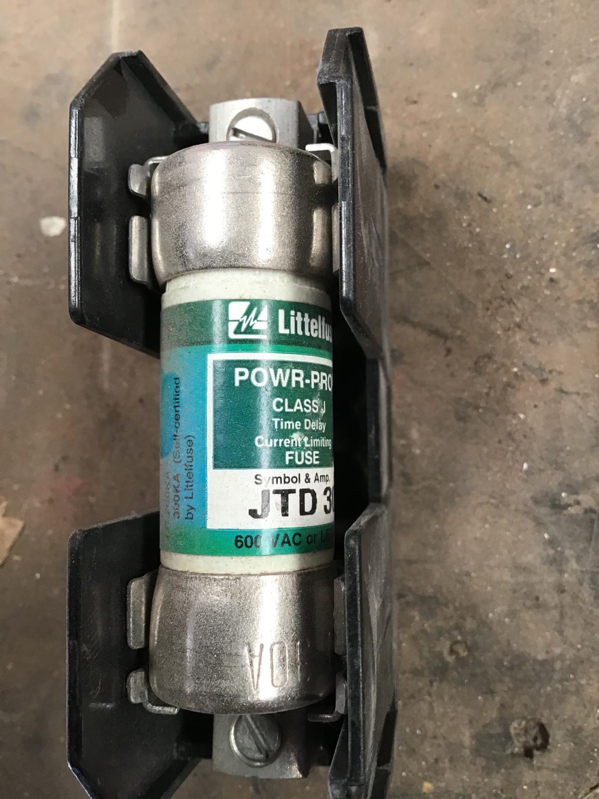 Portafusible con fusible JTD30 marca Littelfuse - imagen 1