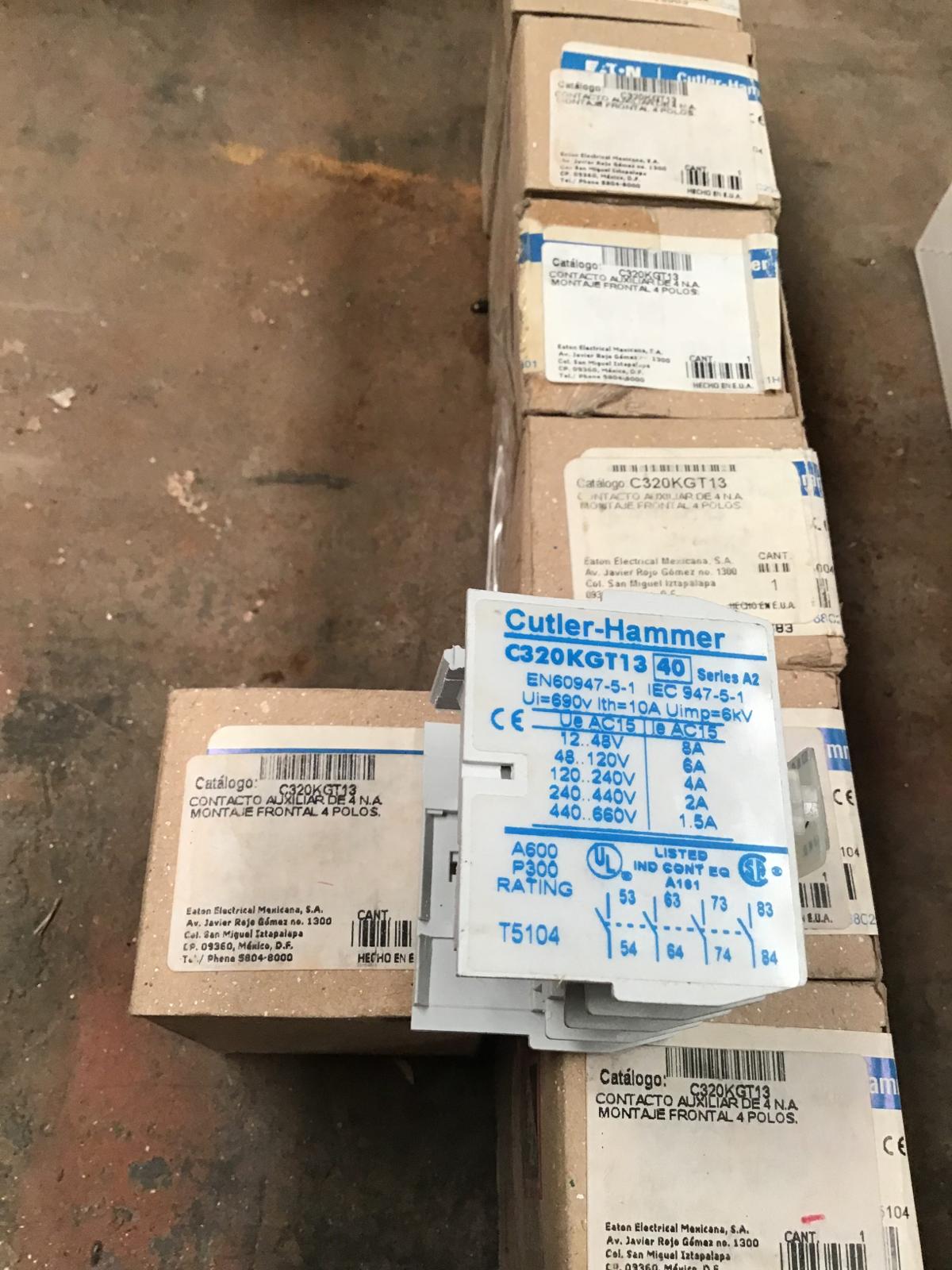 Contacto auxiliar C320KGT13 Cutler Hammer - imagen 1
