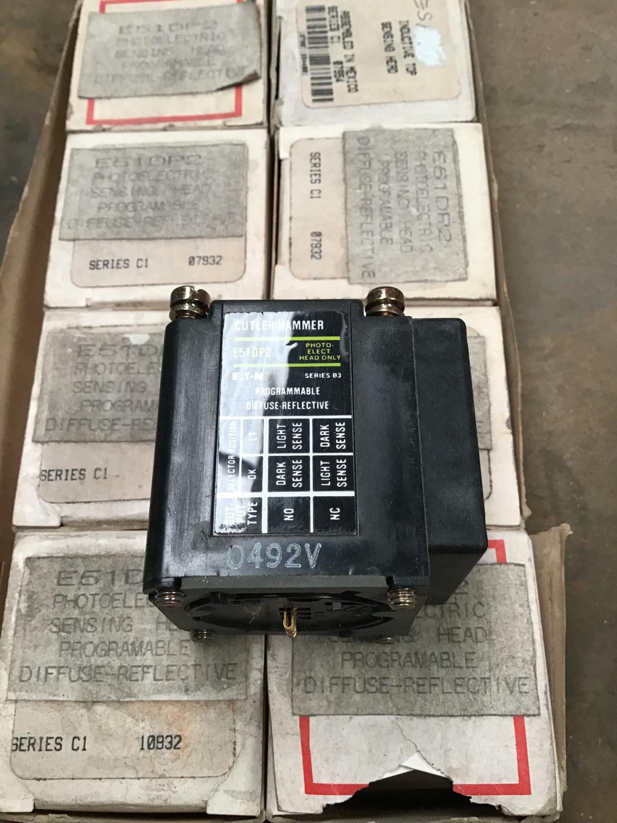 Cabeza fotoeléctrica programable 10~30 VDC modelo E51DP2 marca Cutler Hammer - imagen 1