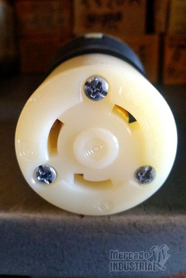 Toma corriente hembra 30 AMP 250 V modelo HBL2623 marca Hubbell - imagen 1