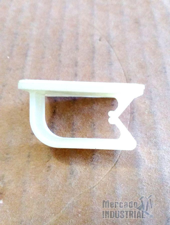 Soporte de plástico modelo BEC62-A-L marca Panduit - imagen 1