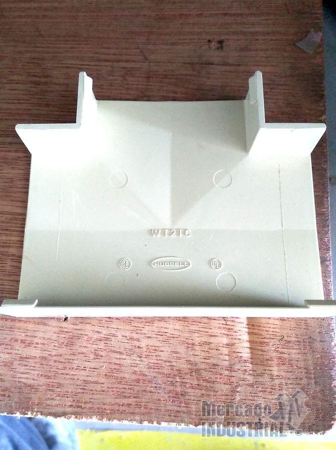 Tapa para canaleta en T modelo WT2TC marca HUBBELL - imagen 1