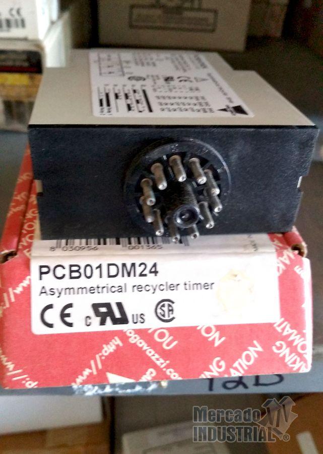 Temporizador analógico CARLO GAVAZZI Cat. PCB01DM24 - imagen 1