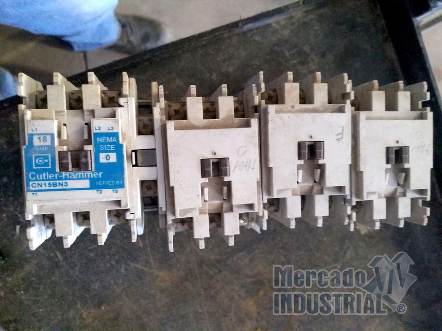 Contactor 18 AMP 3 polos modelo T0403 marca Cutler Hammer - imagen 1