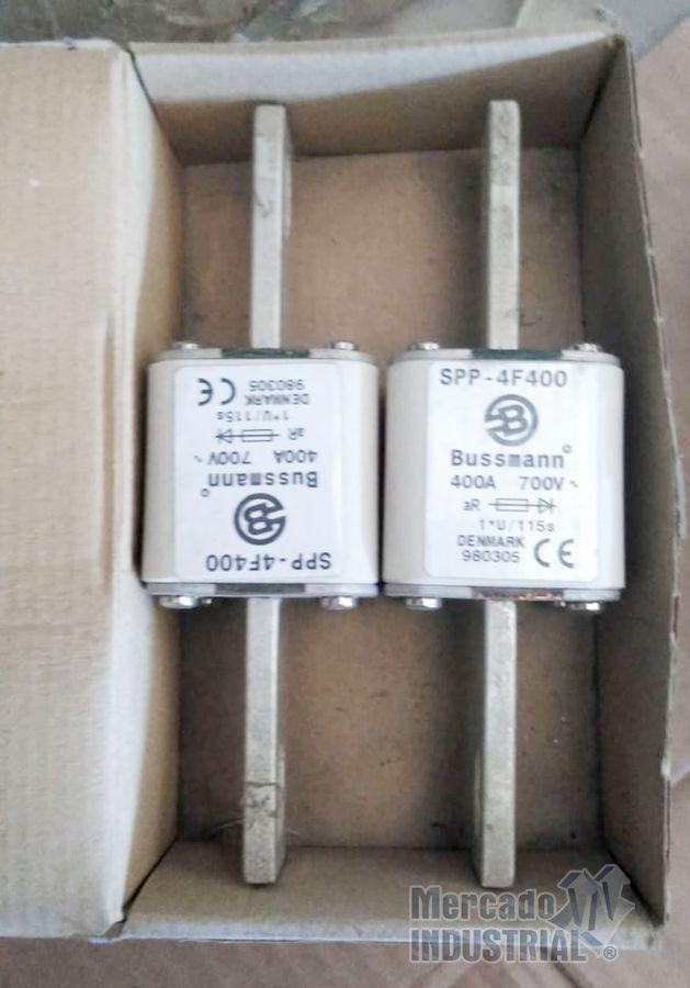 Fusible 400 AMP 700V modelo SPP-4F400 marca Bussmann - imagen 1
