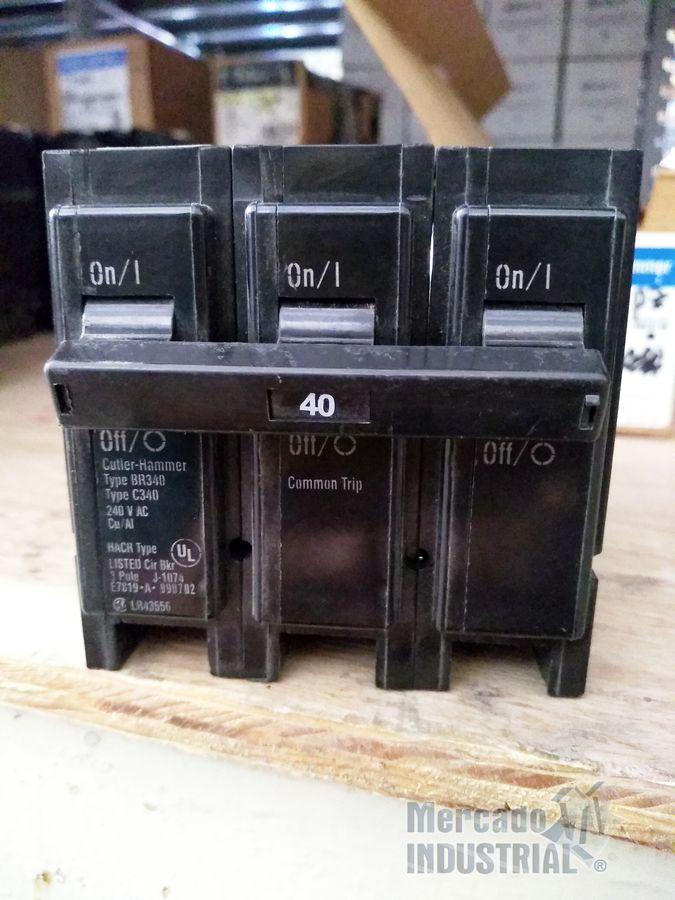 Interruptor 40 AMP 127/220 V 3 Polos modelo BR340 marca Cutler Hammer - imagen 1