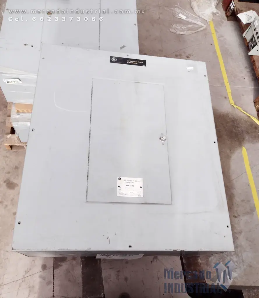 Tablero de distribución para gabinete modelo DS-5097-01 600A 600V marca GE - imagen 1