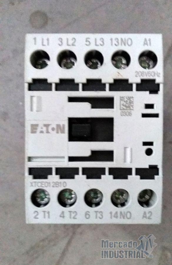 Contactor 20 AMP modelo XTCE012B10 marca Cutler Hammer - imagen 1