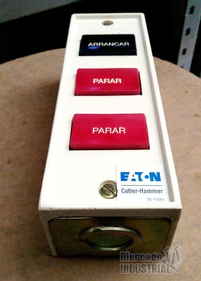 Estación manual de botones en caja nema 1 modelo 10250H5301 marca Cutler Hammer - imagen 1