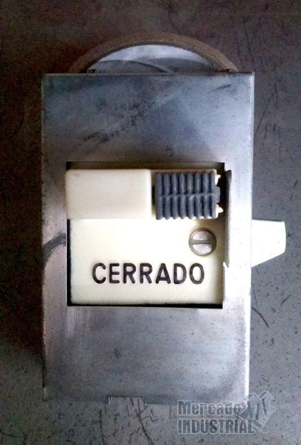 Manija de operación marco F modelo SMCU150FD marca Cutler Hammer - imagen 1