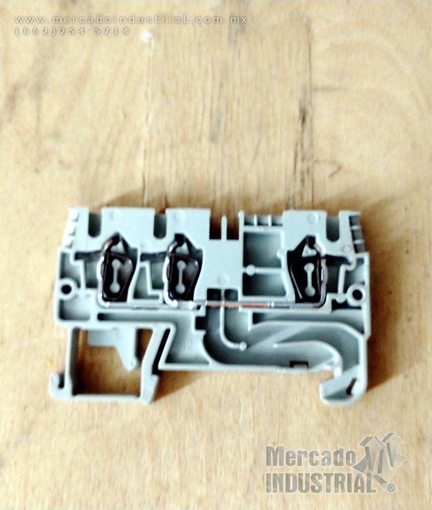 Terminal block 301-8312 marca Caterpillar - imagen 1
