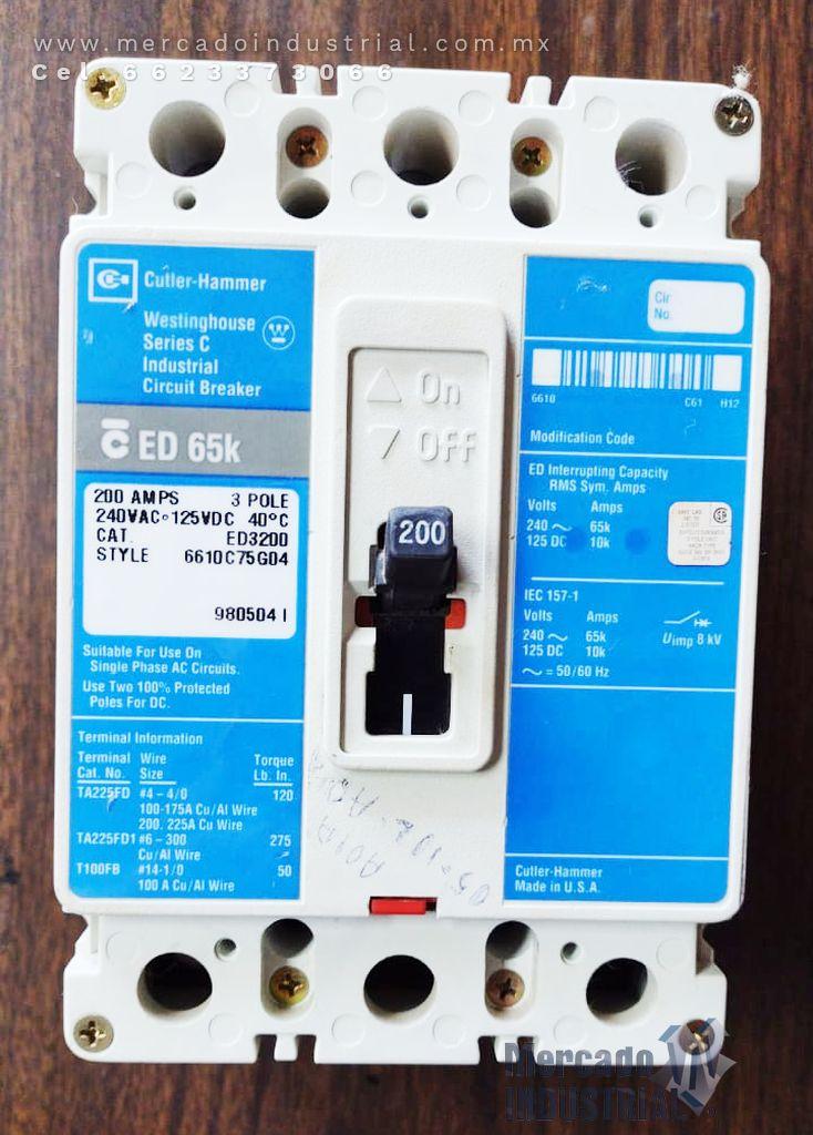 Interruptor 200 A 240 VAC-125VDC 3 polos modelo ED3200 marca Cutler Hammer - imagen 1