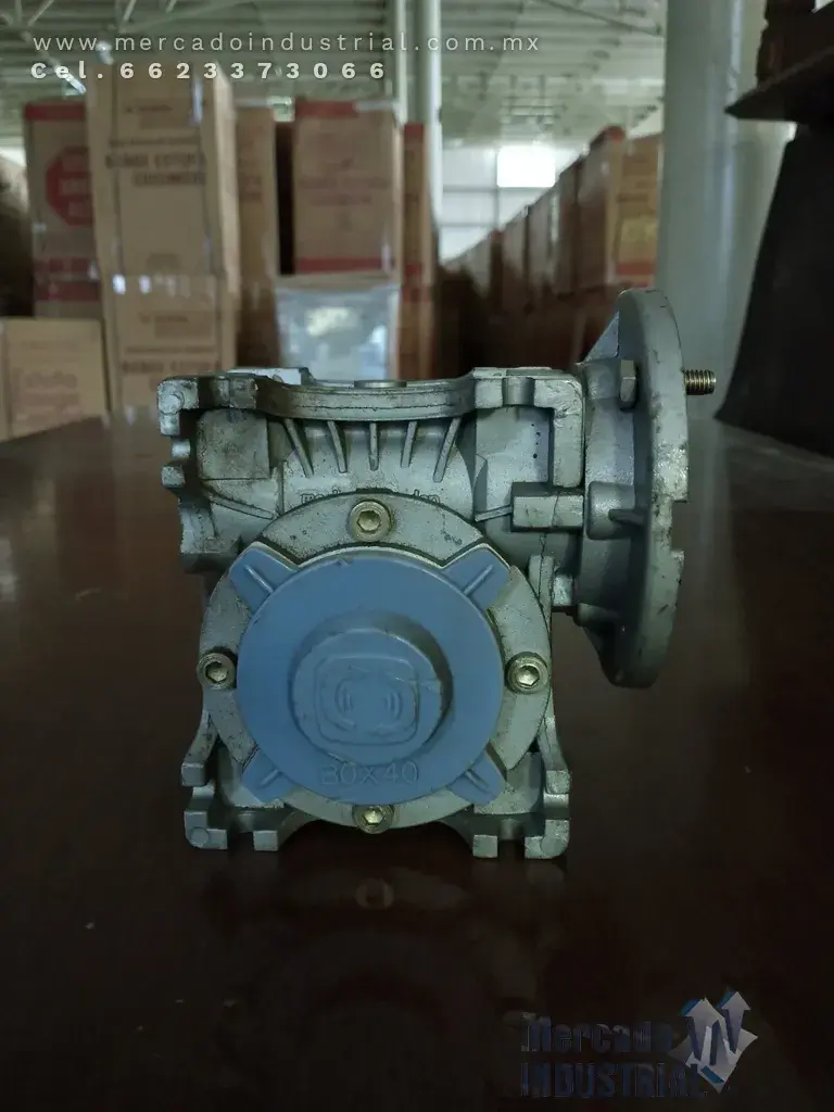 Reductor de velocidad tipo BOX 40 i 15 marca Motive - imagen 1