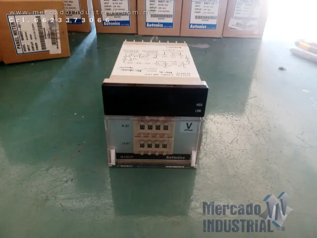 Medidor de panel digital para V modelo M4M2P-AV-6 marca Autonics - imagen 1