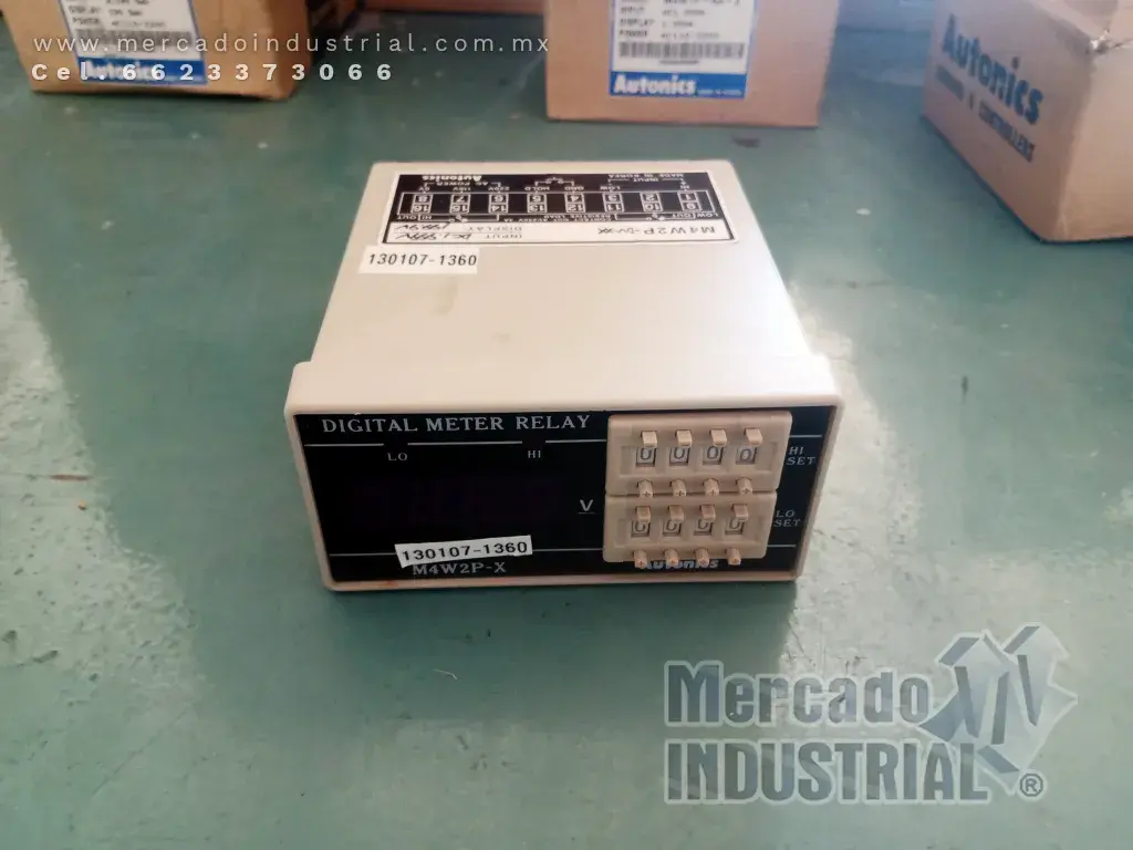 Medidor de panel digital 199.9 V modelo M4W2P-DV-XX marca Autonics - imagen 1