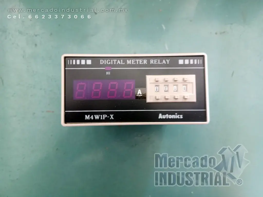 Medidor de panel digital 1.999 A modelo M4W1P-AA-3 marca Autonics - imagen 1